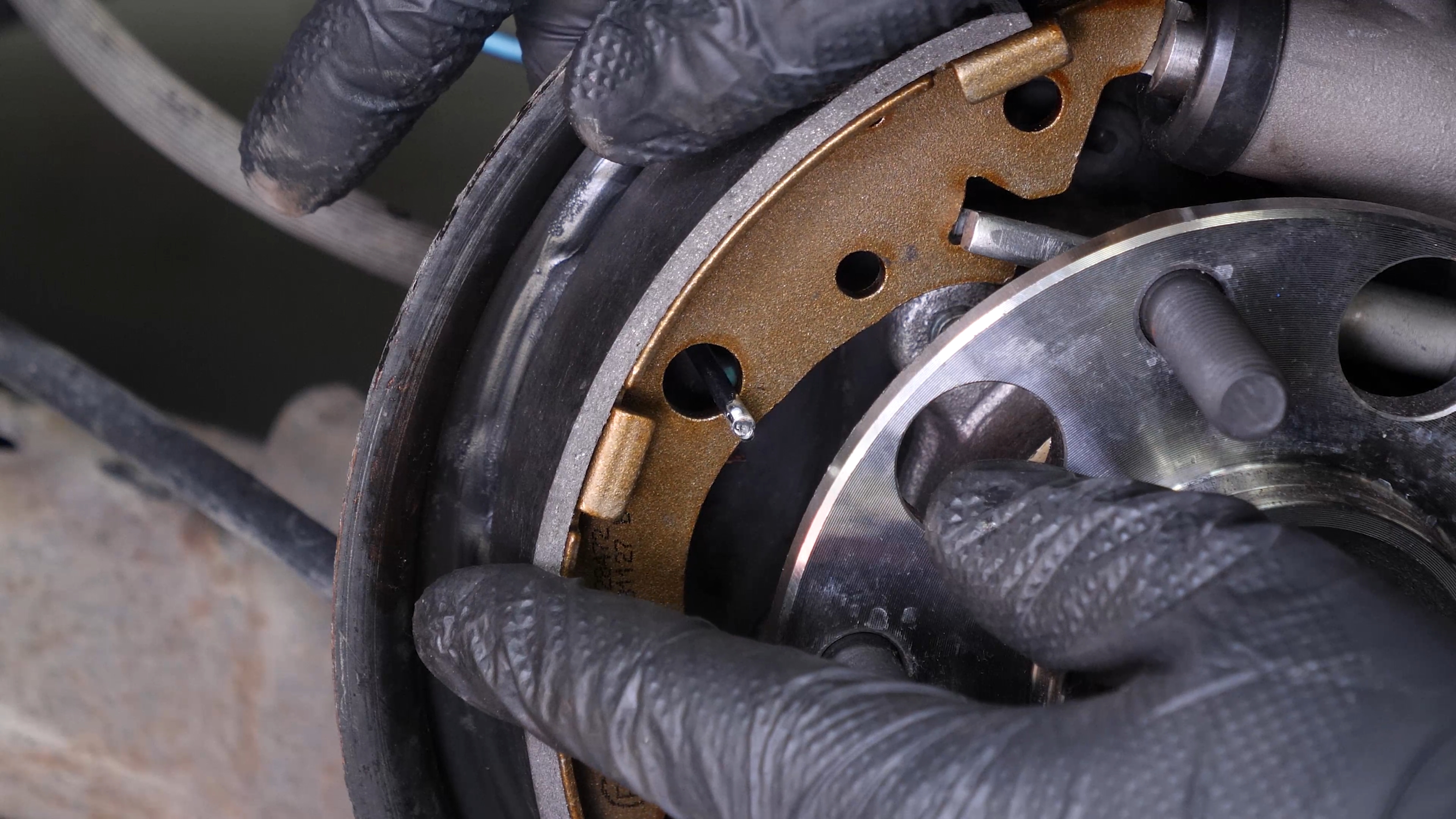 Install the forward brake shoes