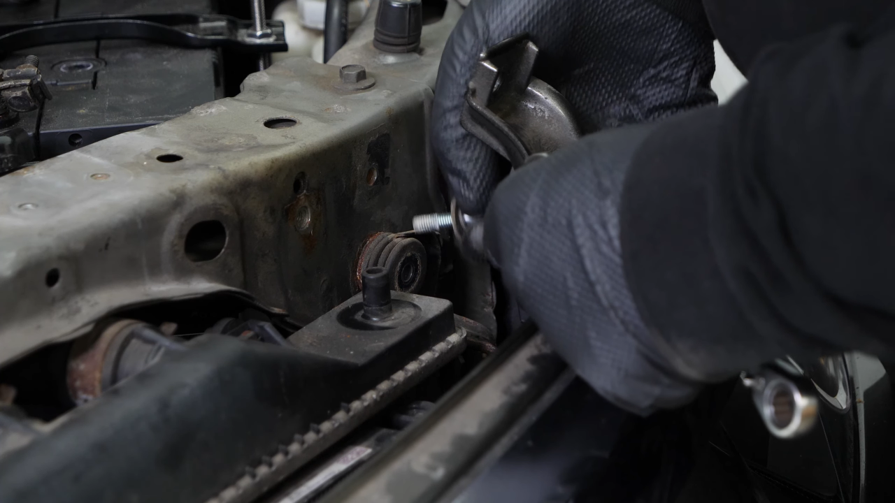 Remove the radiator support