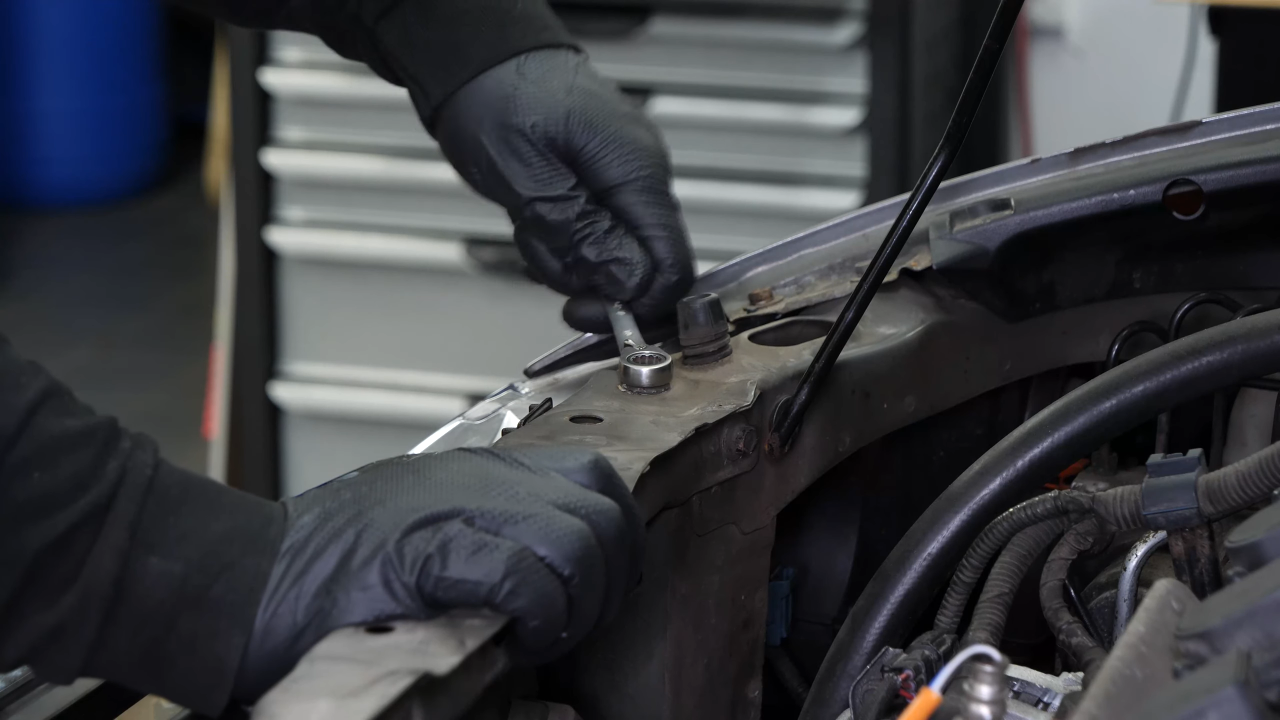 Remove the radiator support