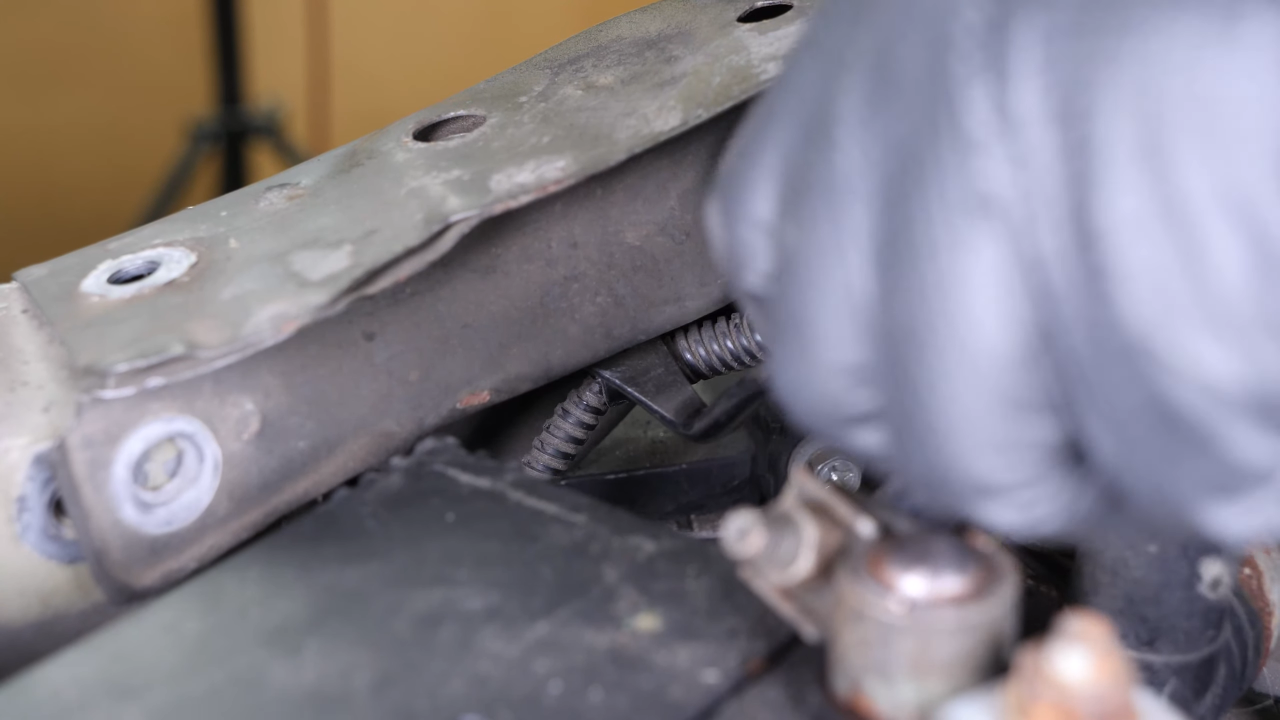 Remove the radiator support