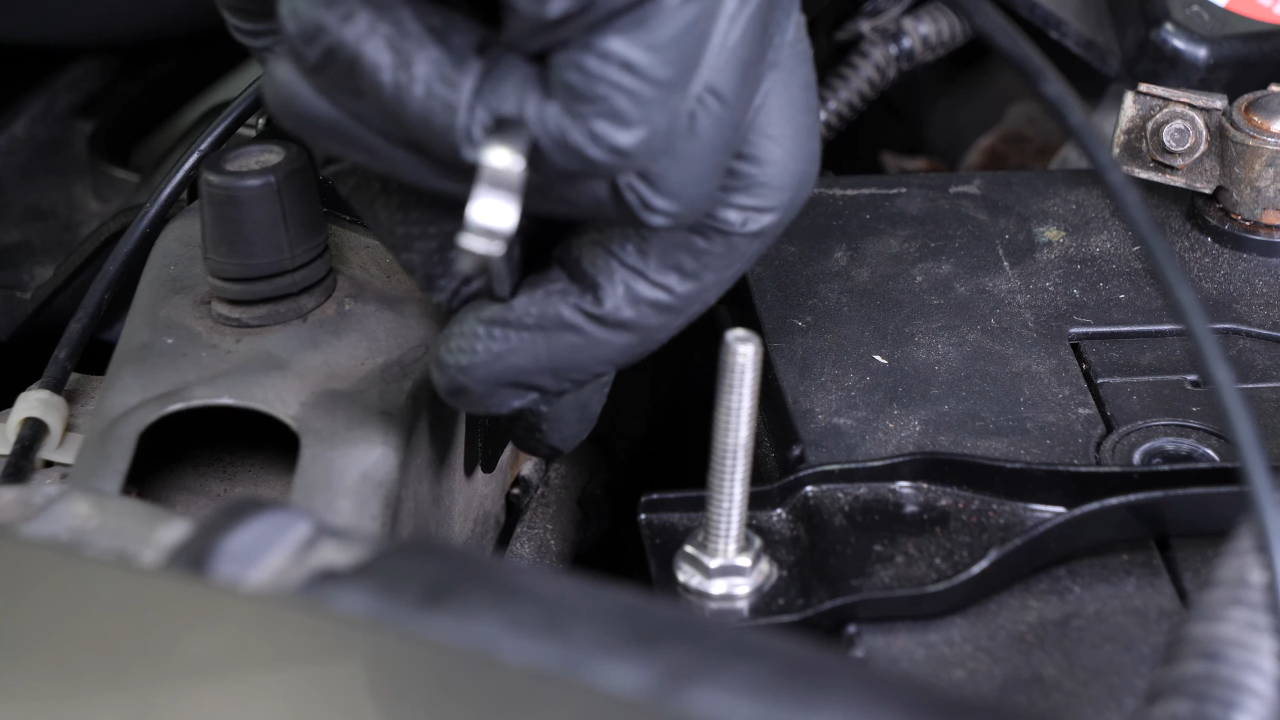 Install the new radiator support