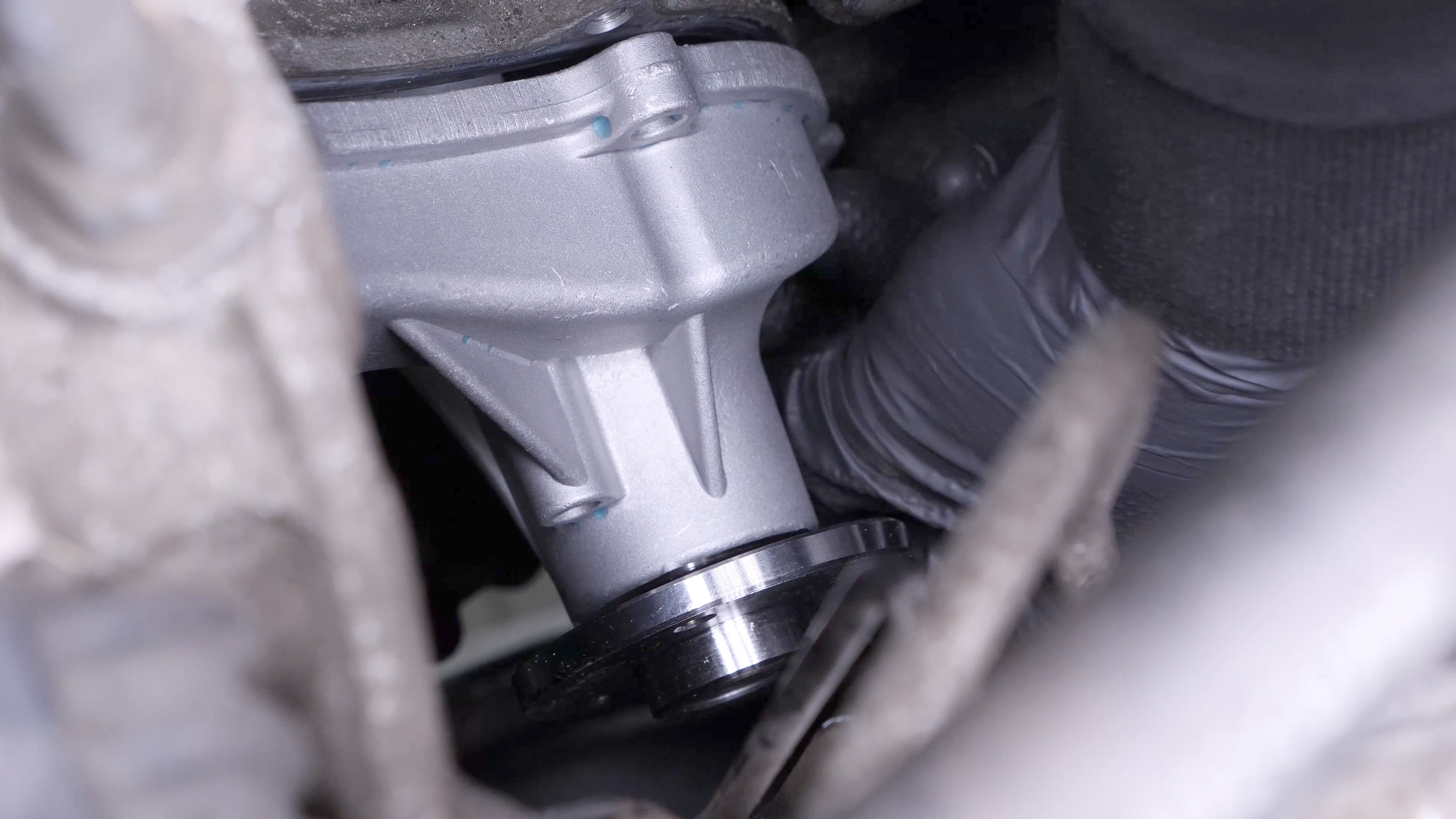 Install the new water pump