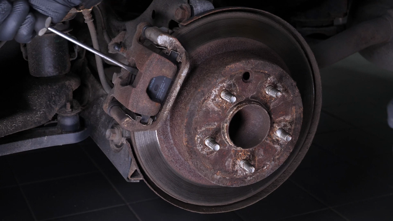 Retract the piston
