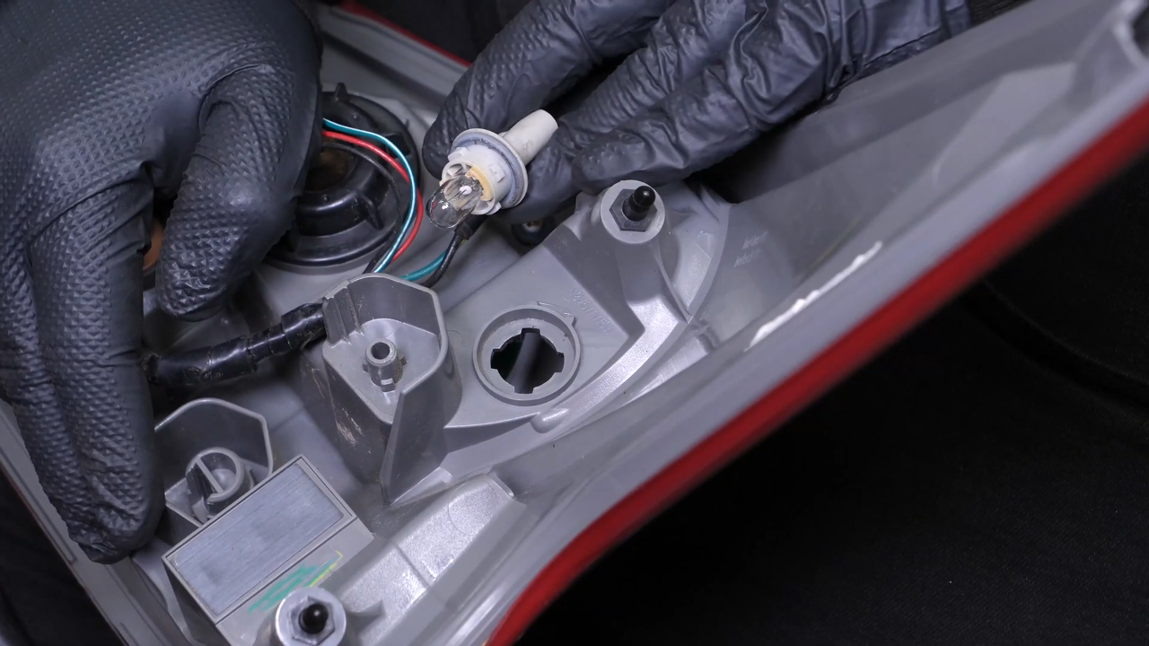 Change the parking light bulb