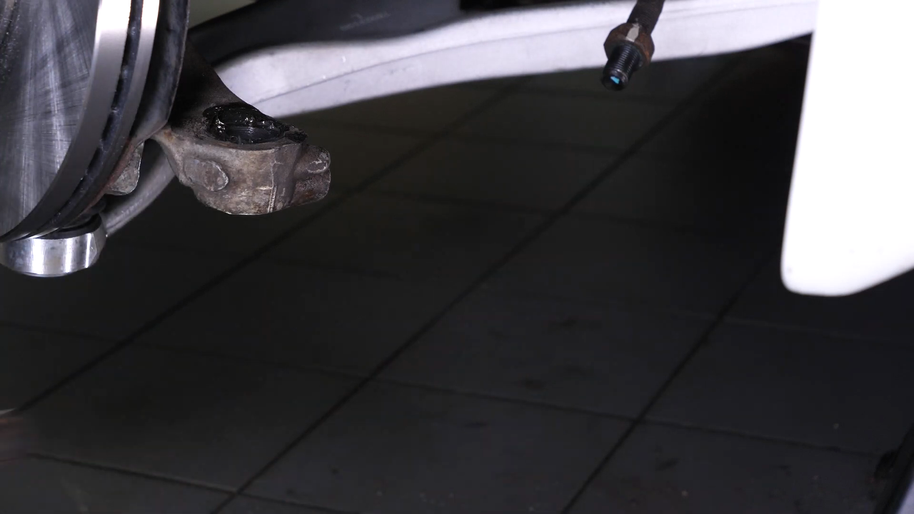 Remove the outer tie rod