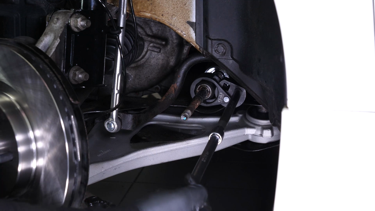 Remove the inner tied rod