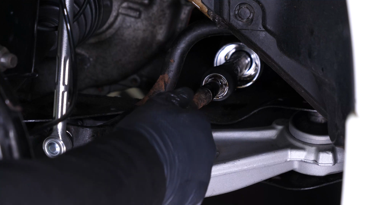 Remove the inner tied rod