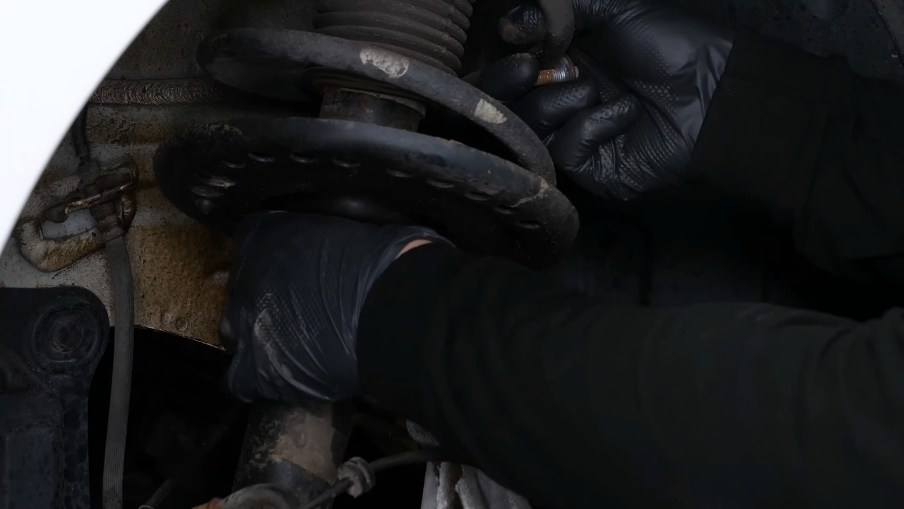 Remove the strut