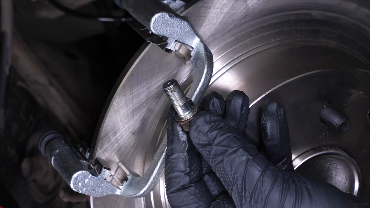 Tips before installing the new caliper