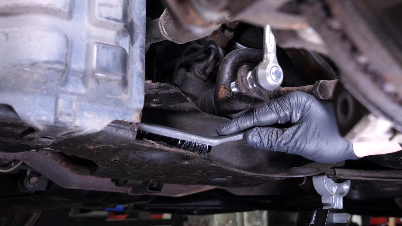 Prepare the new control arm