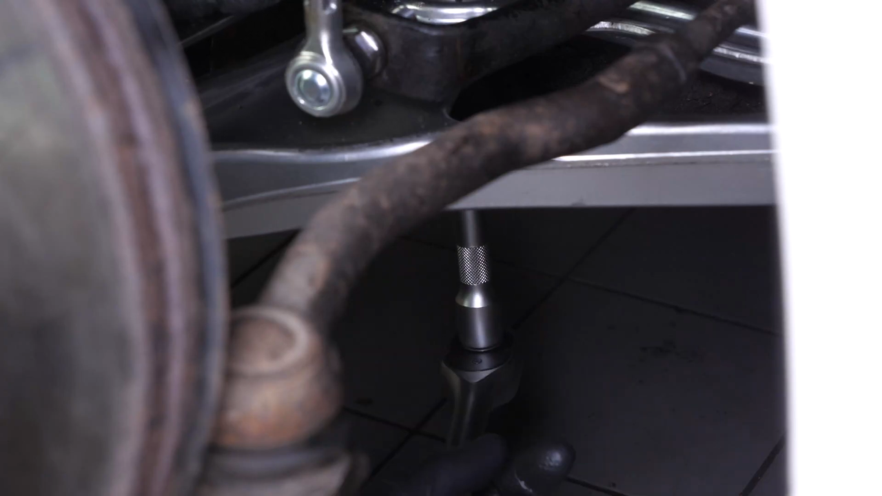 Set up the new control arm