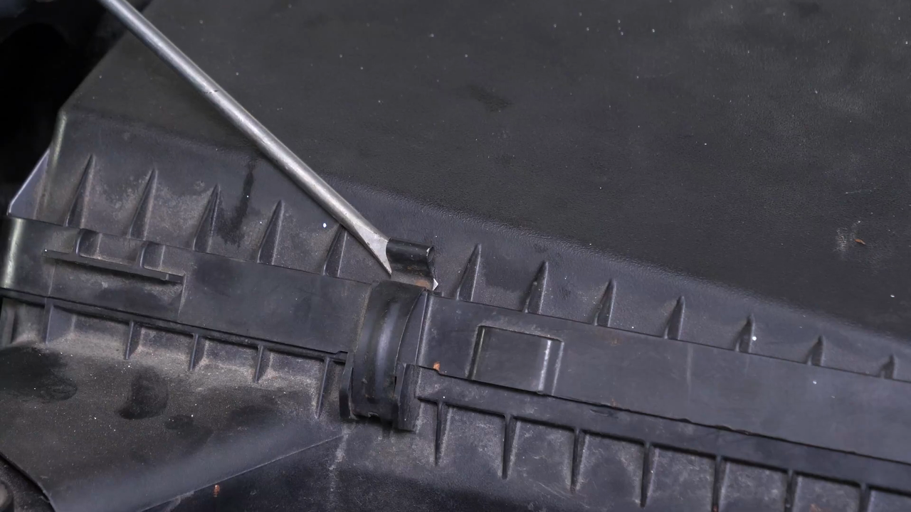 Access the air filter