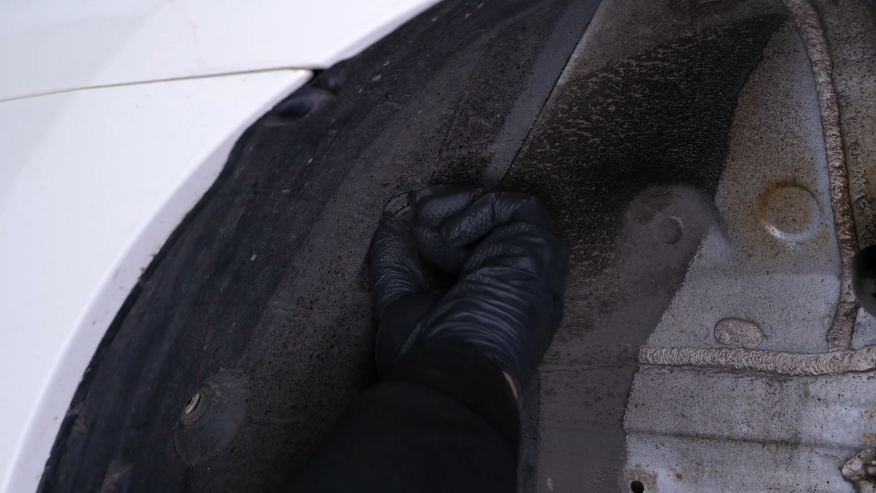 Put the mudguard back in