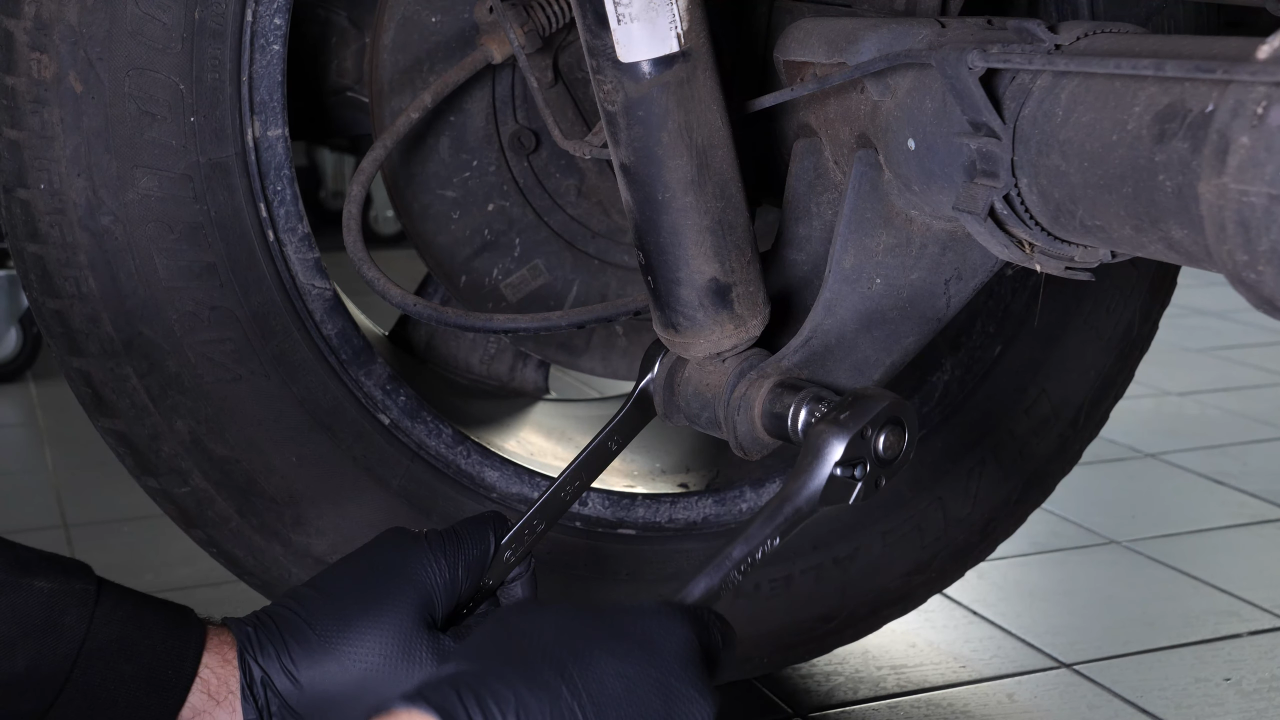 Remove the shock absorber