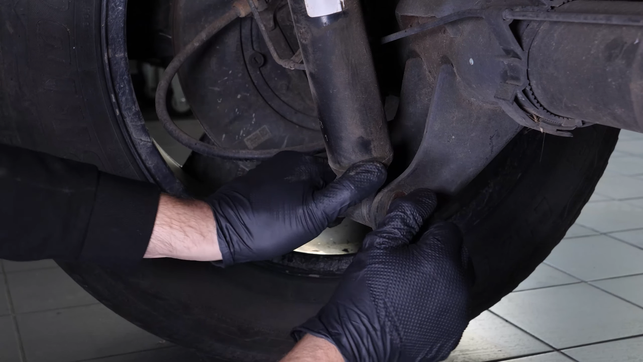 Remove the shock absorber