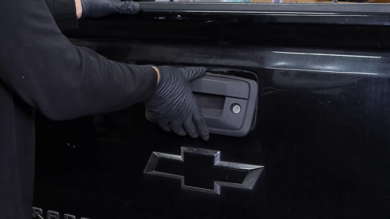 Remove the handle
