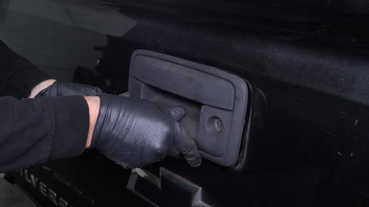 Install the new handle