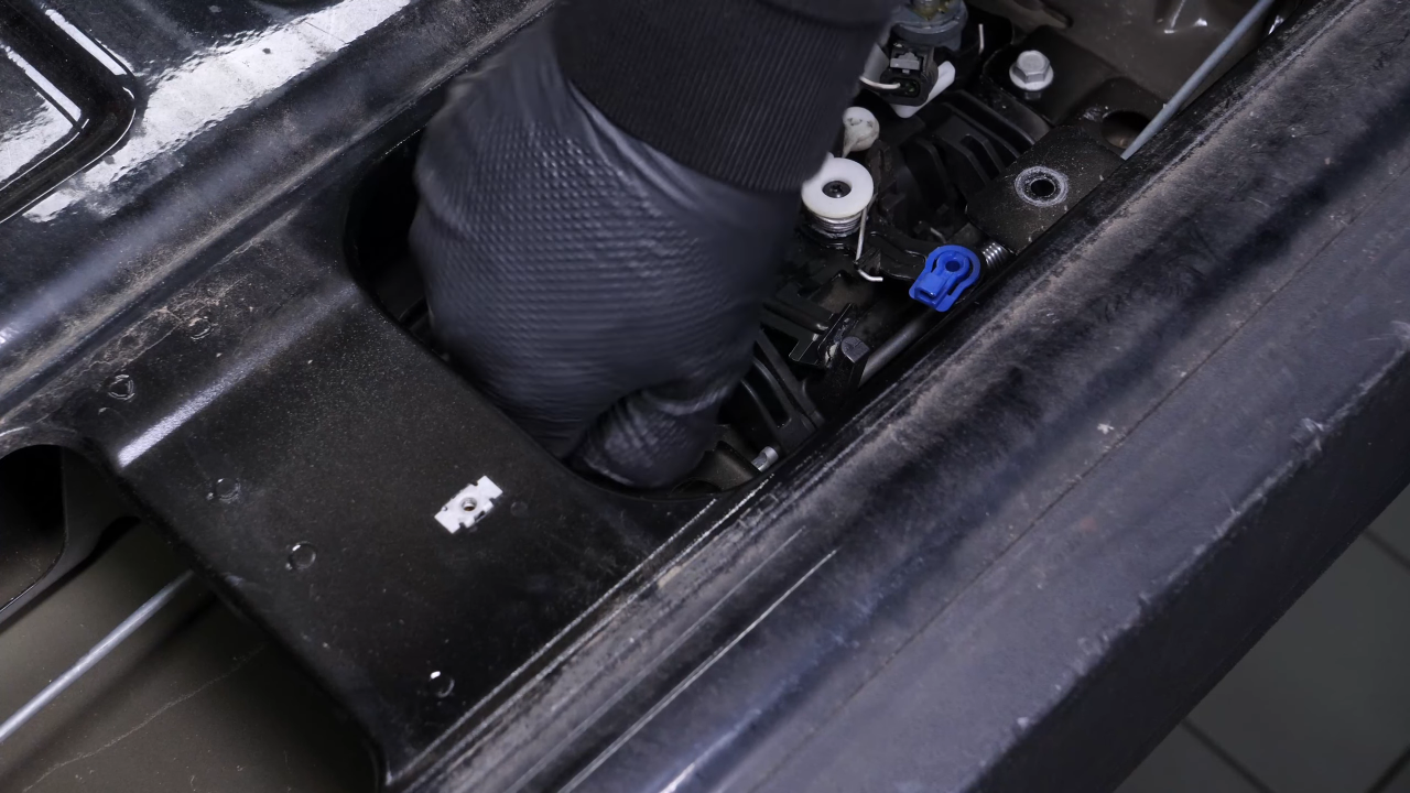 Install the new handle