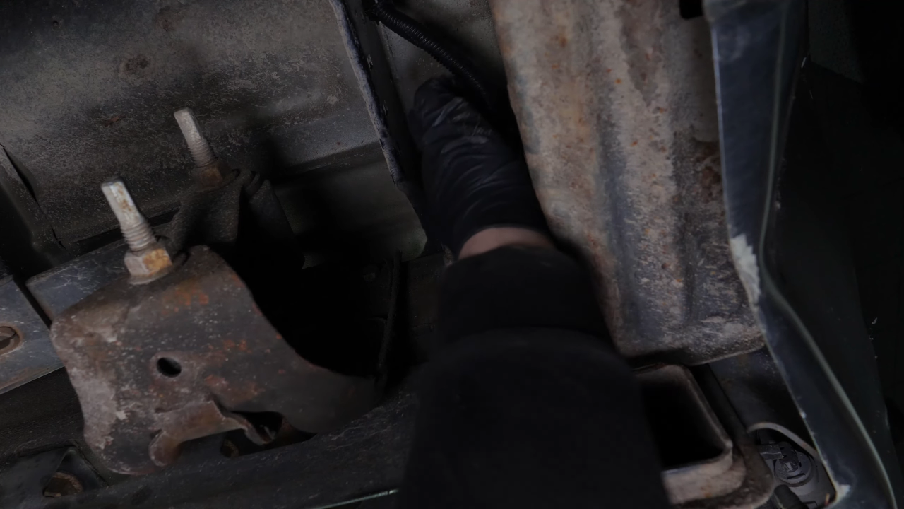 Reconnect the tail light