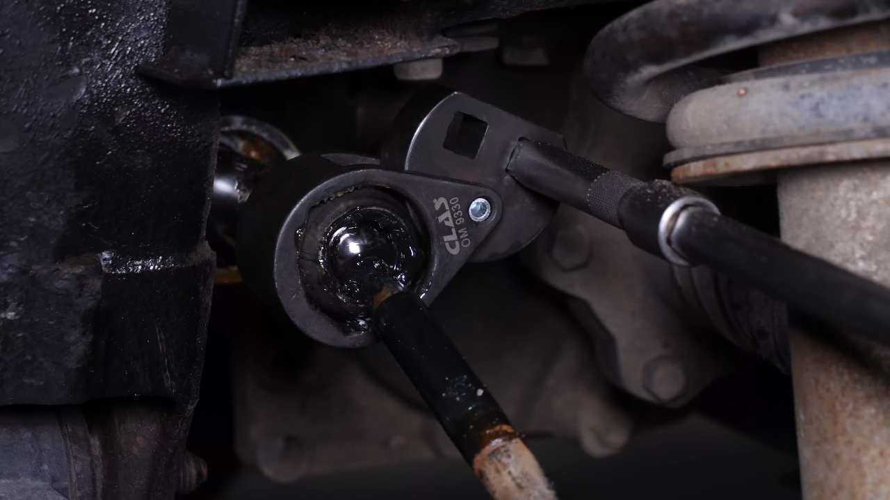 Remove the inner tie rod