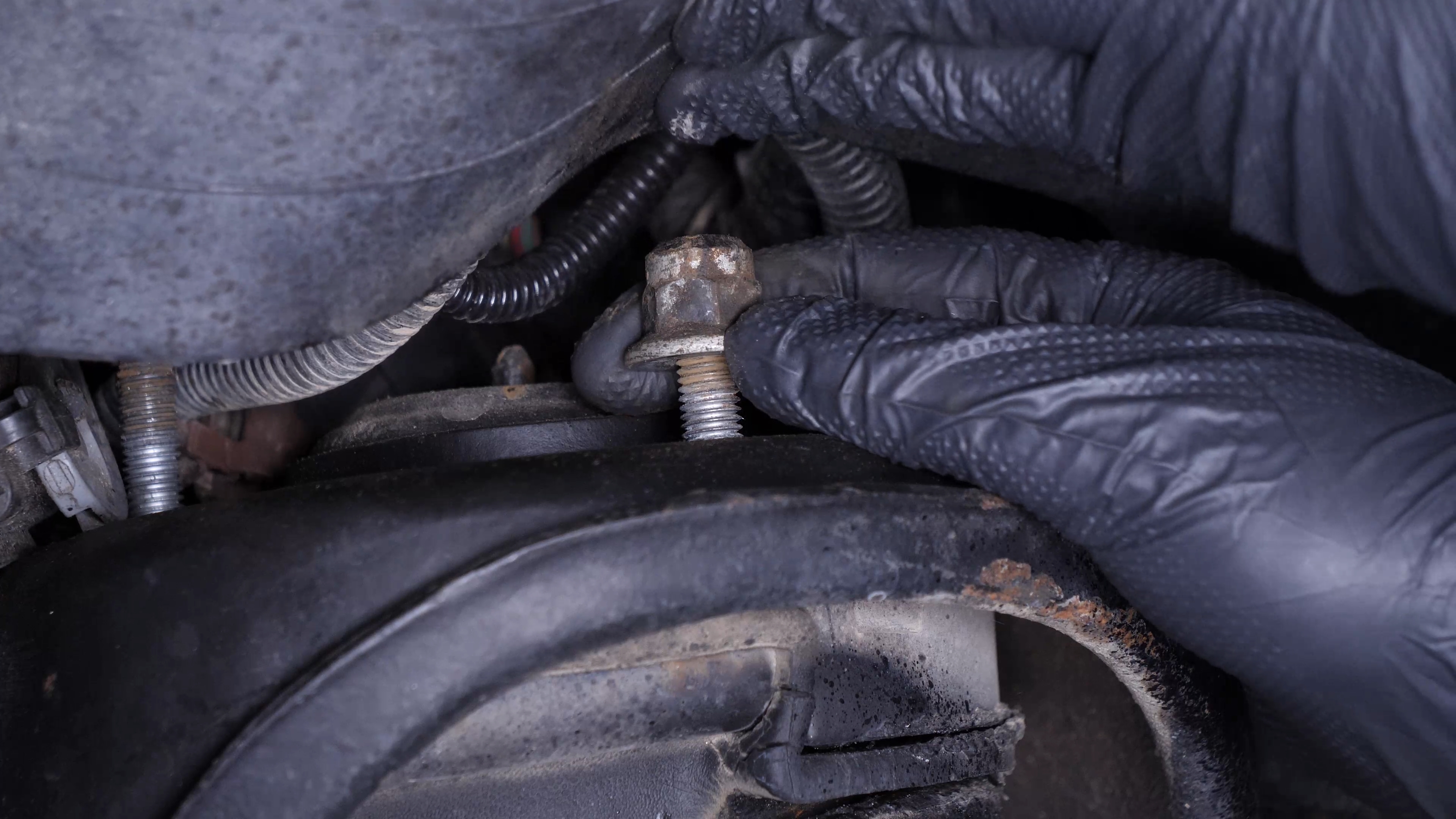 Remove the strut
