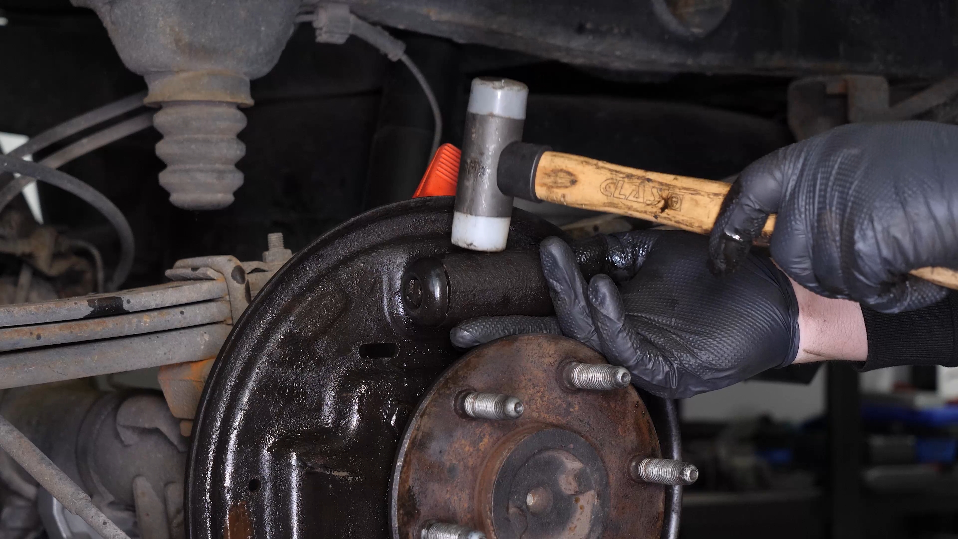 Remove the brake cylinder