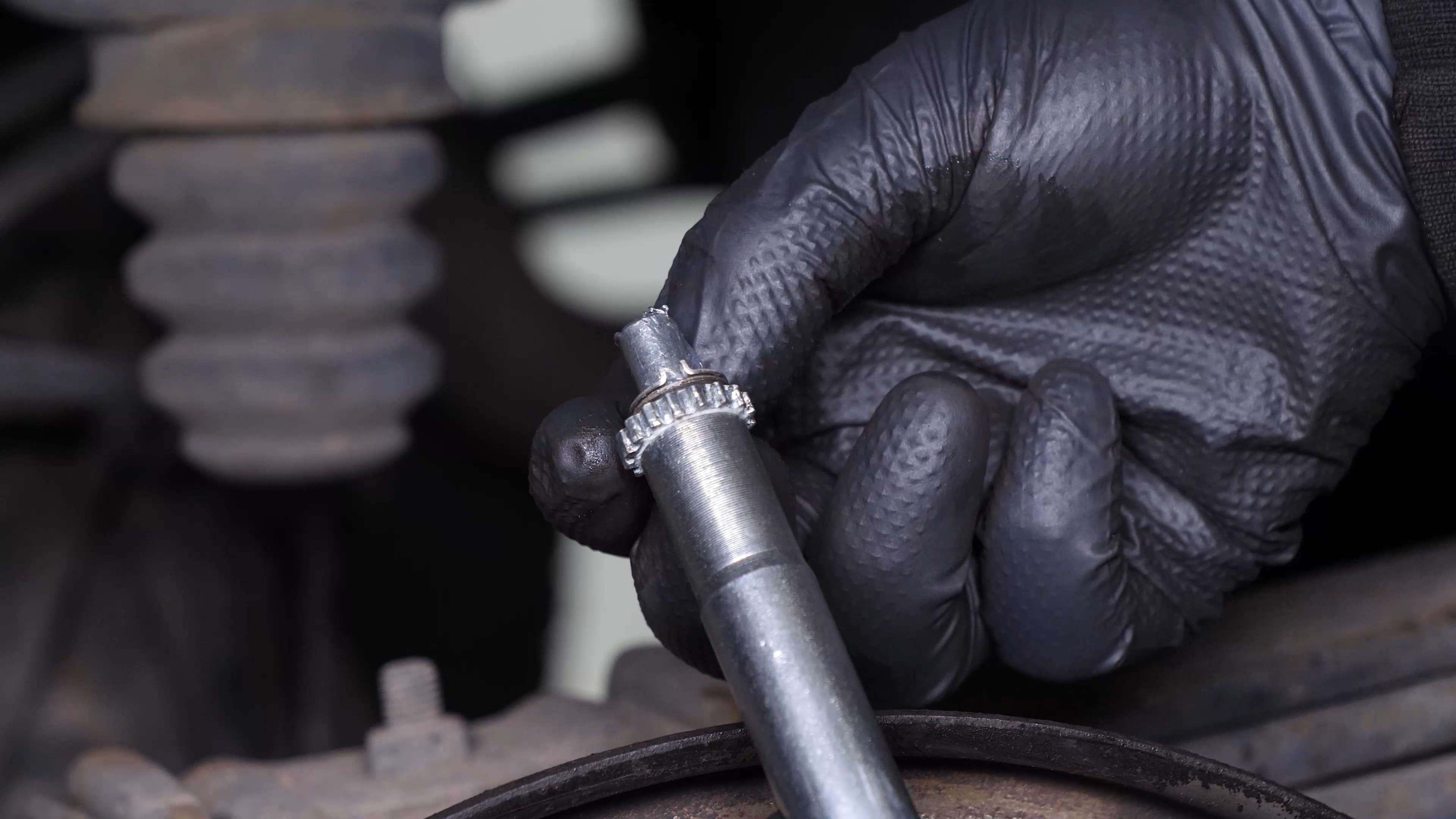 Install the new adjuster