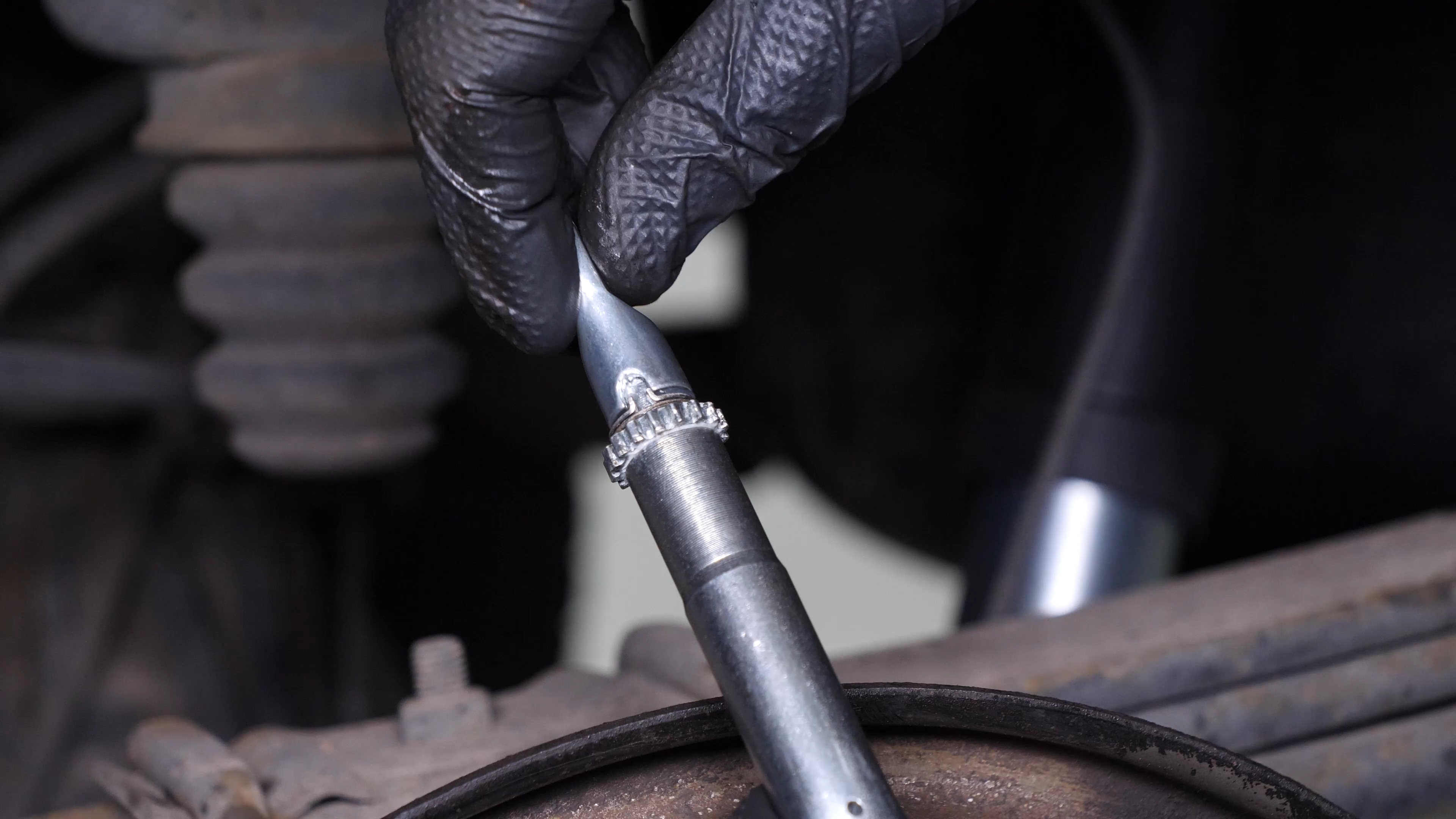Install the new adjuster