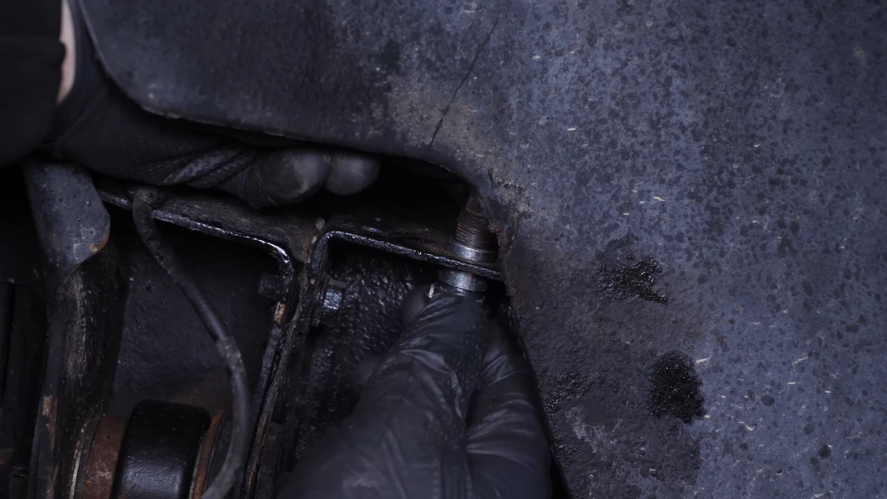 Install the new brake hose