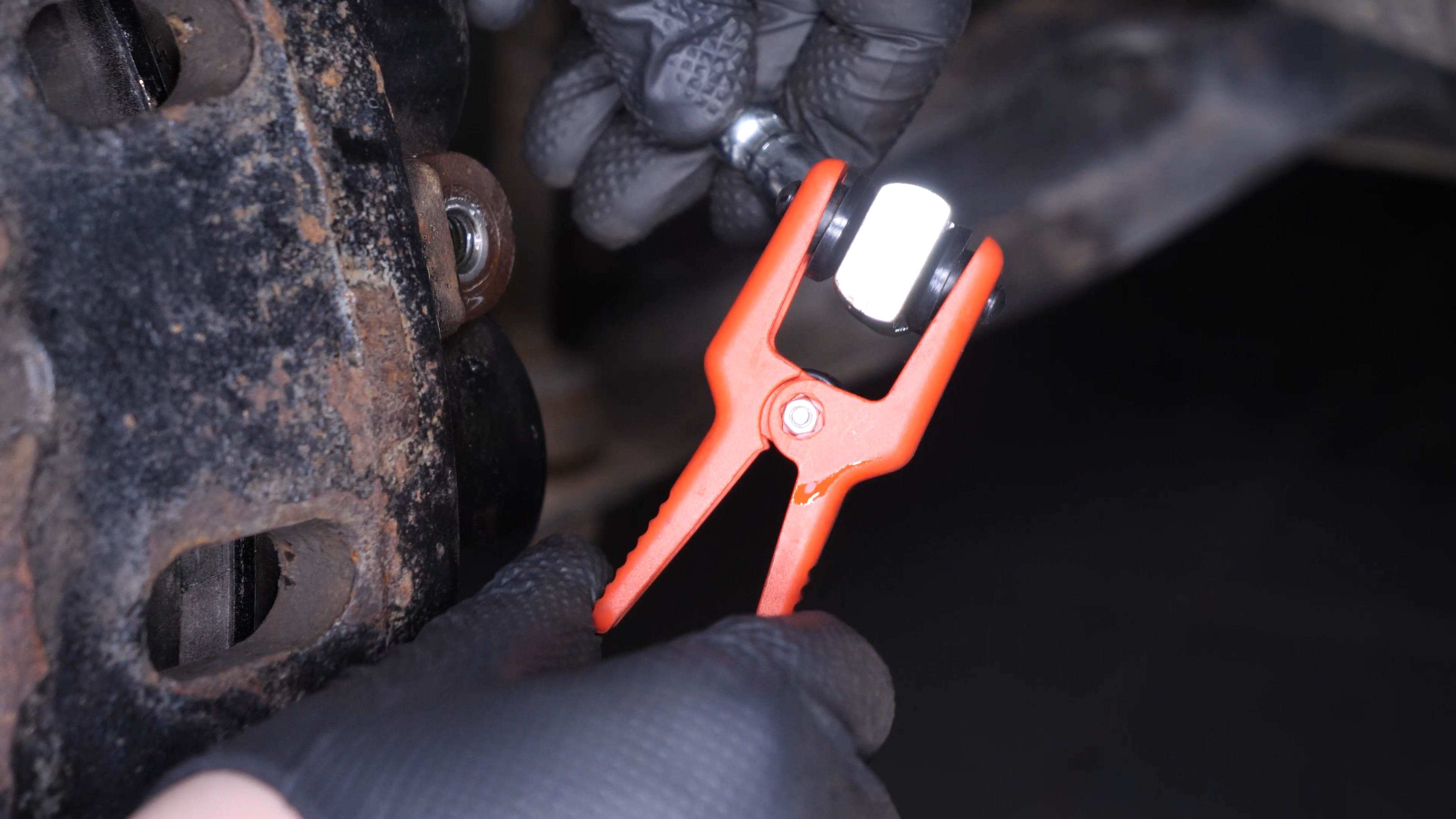 Unscrew the brake hose from the caliper