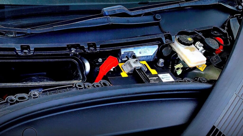 12 volt battery in tesla 3