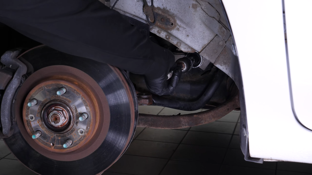 Remove the inner tie rod
