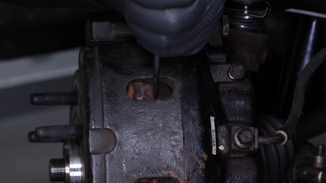 Retract the piston