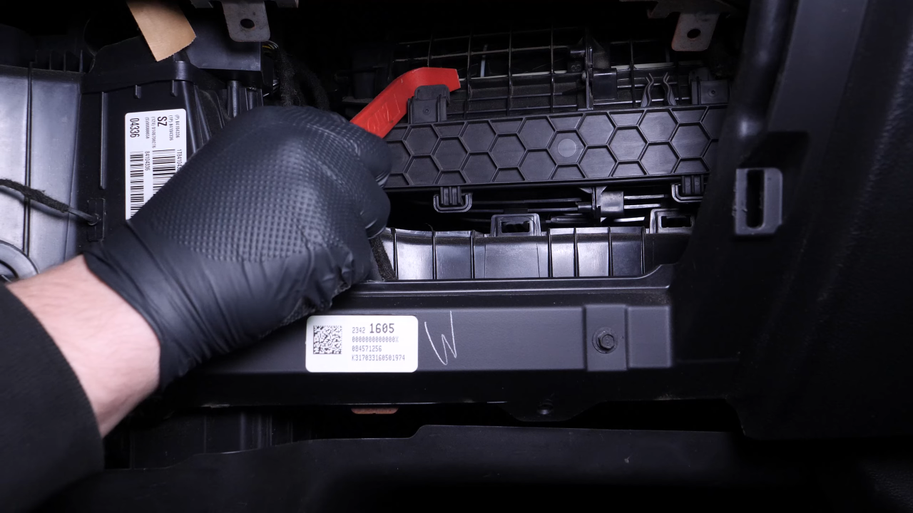Remove the cabin filter