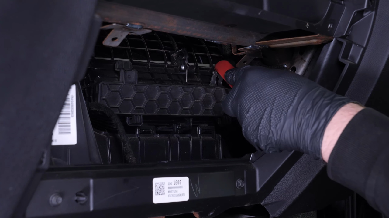 Remove the cabin filter