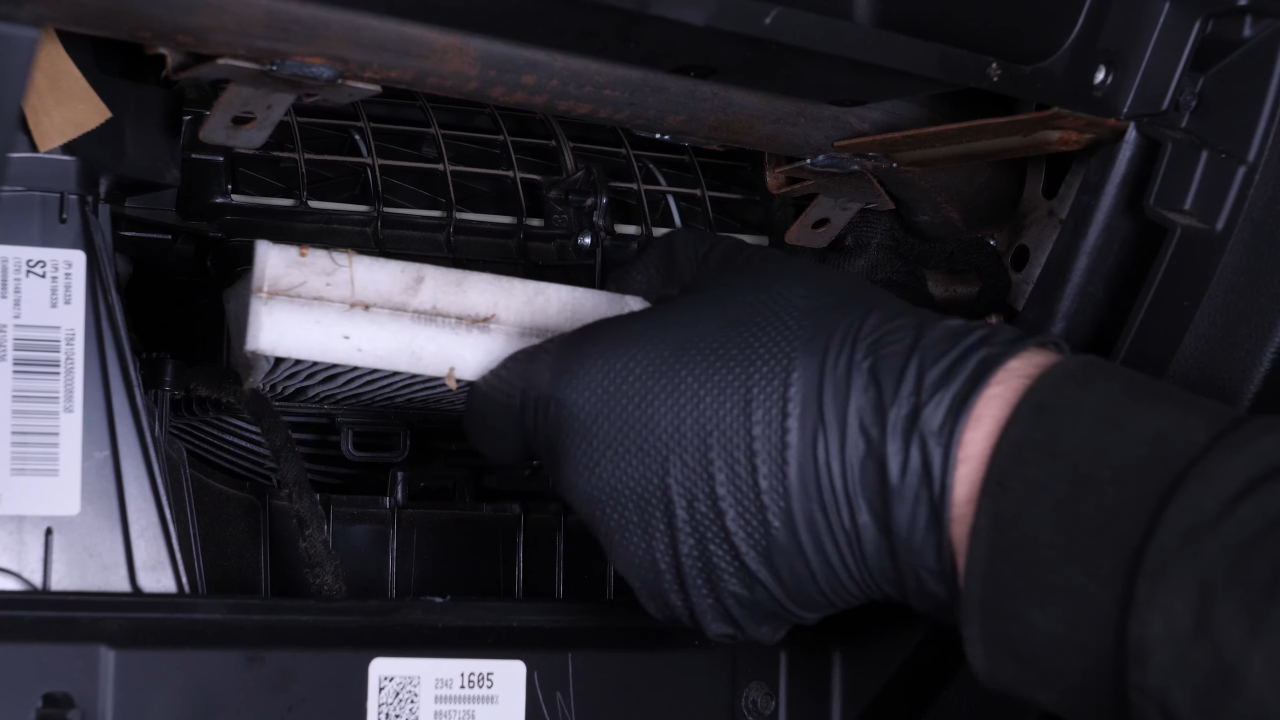 Remove the cabin filter