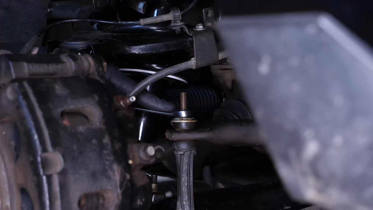 Remove the sway bar end link