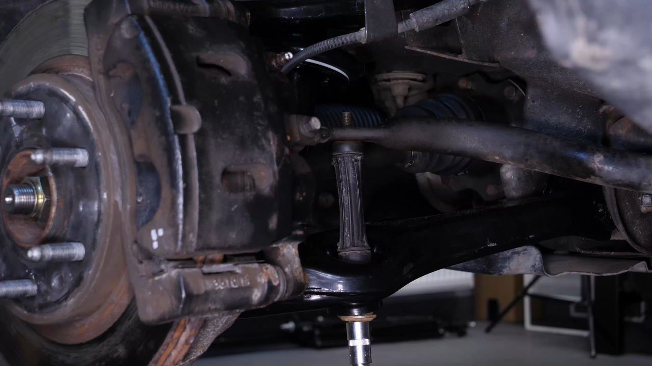 Remove the sway bar end link