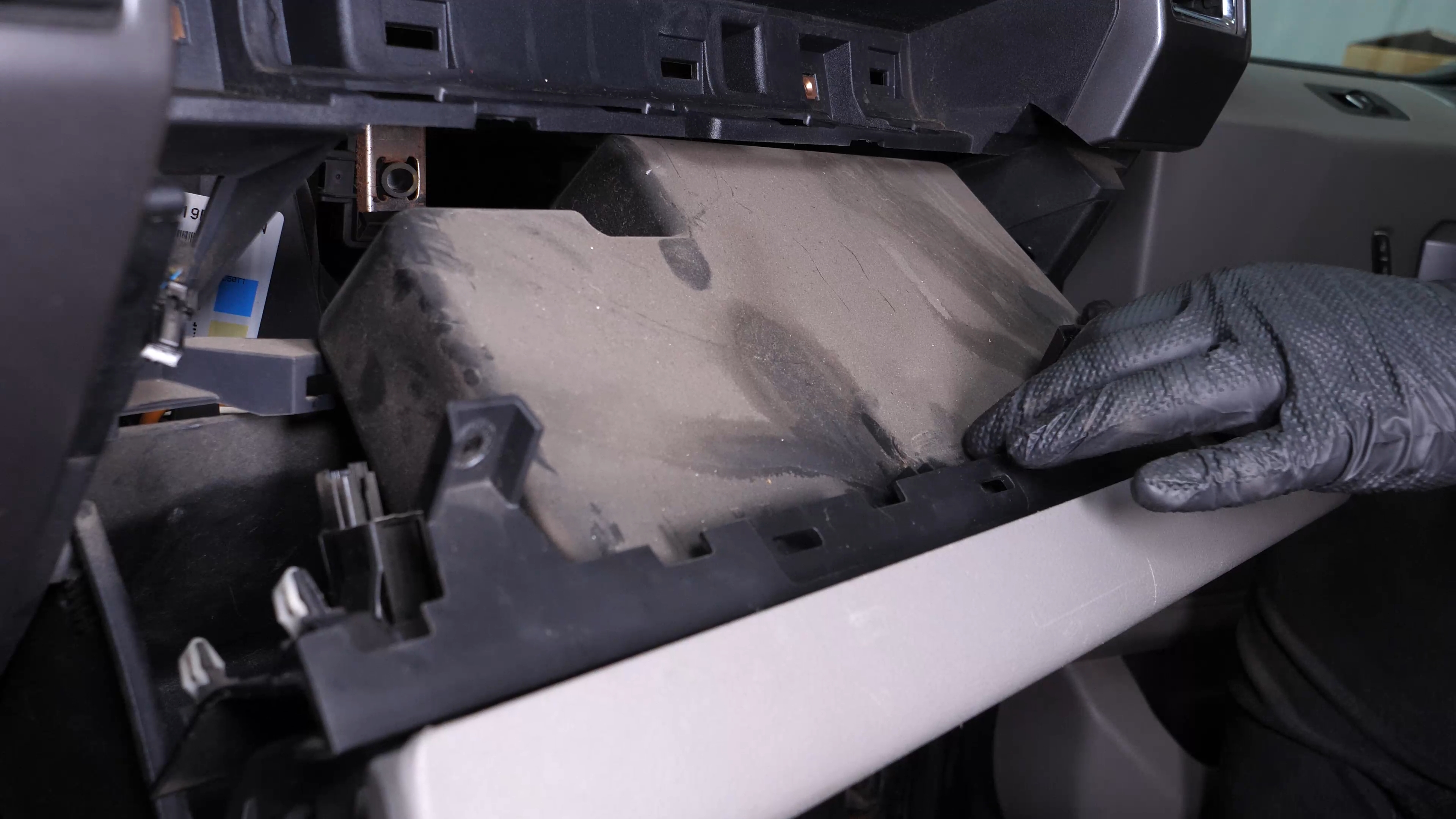 Remove the cabin filter