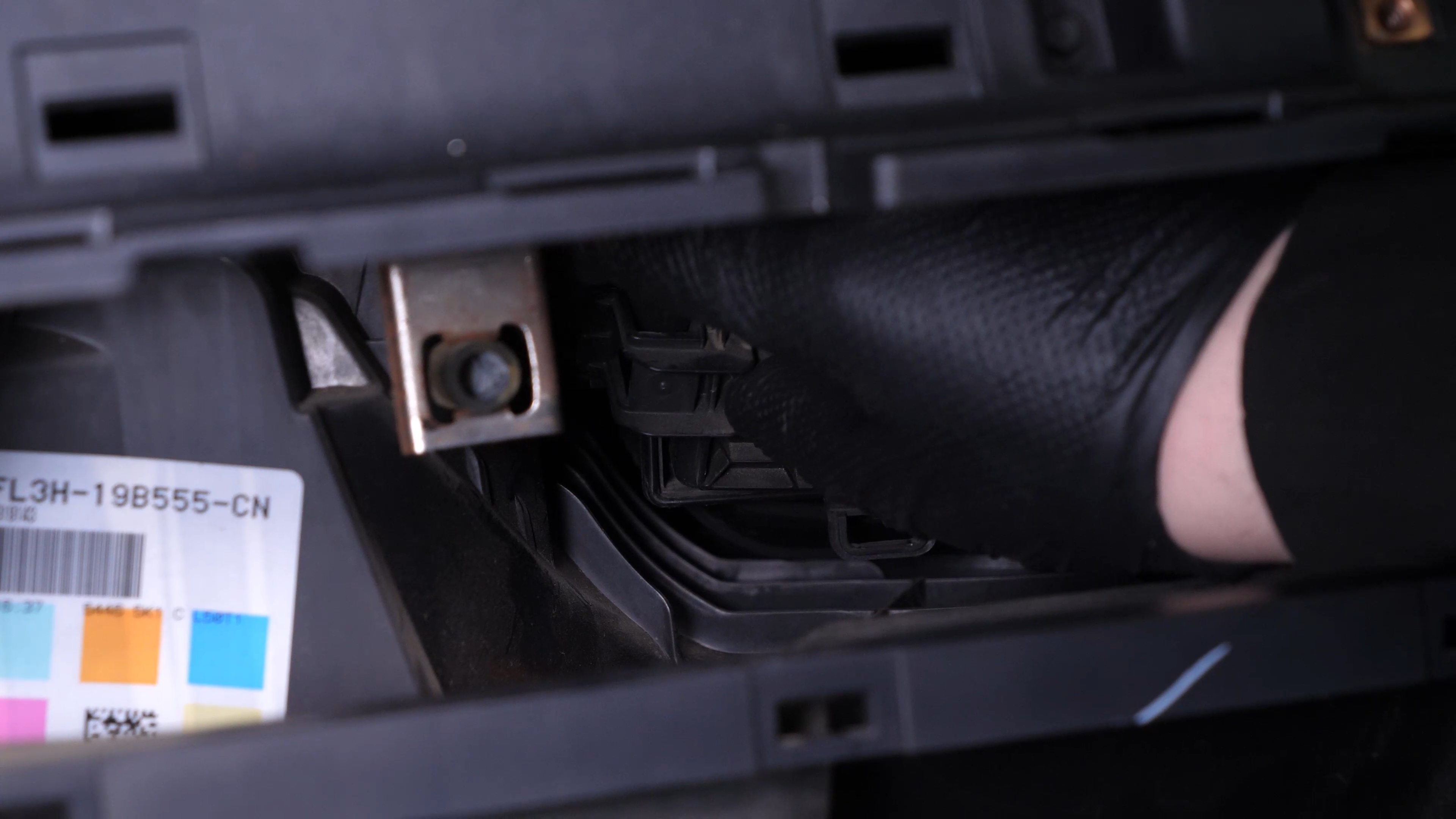 Remove the cabin filter