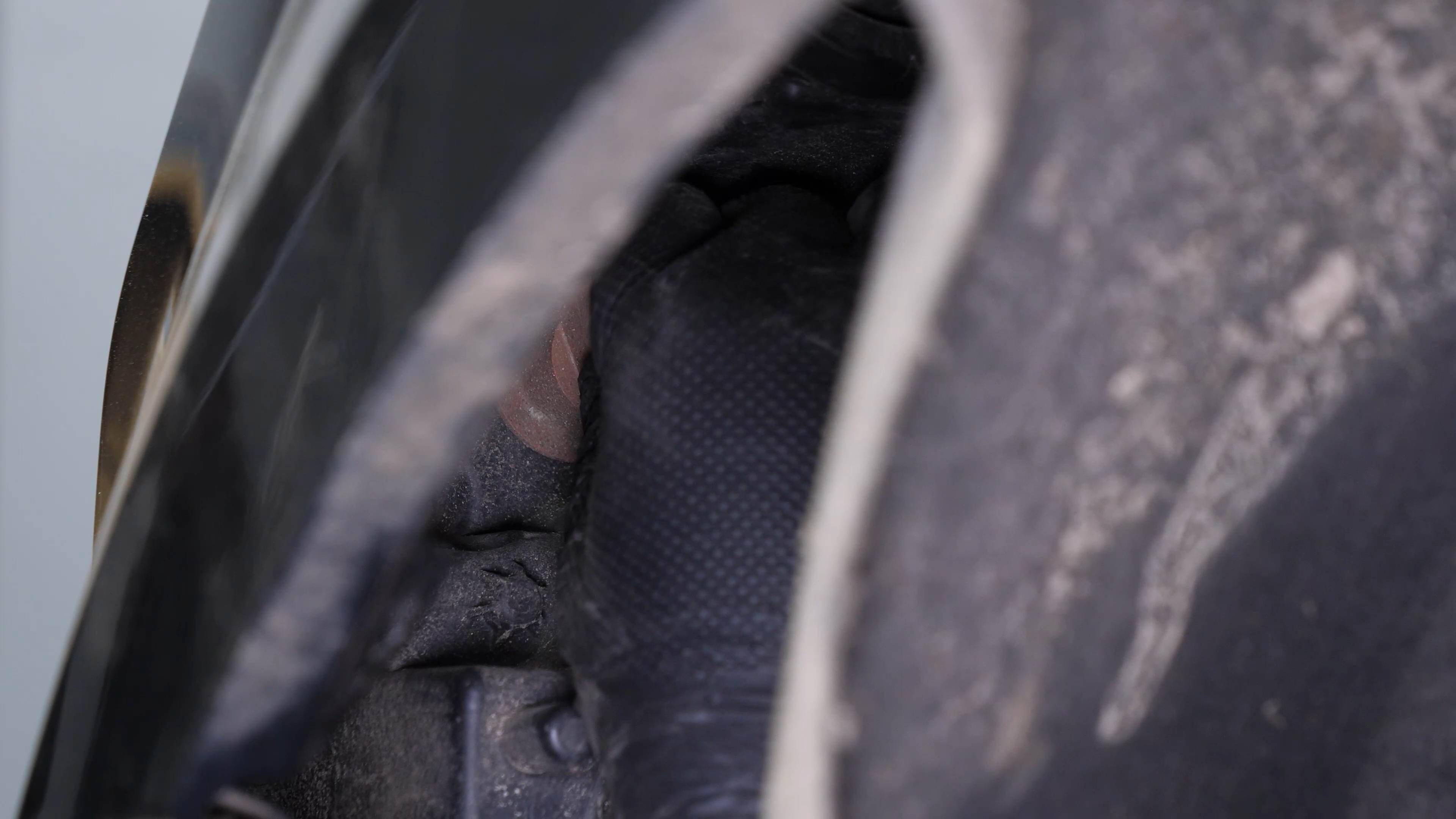 Replace turn signal bulb