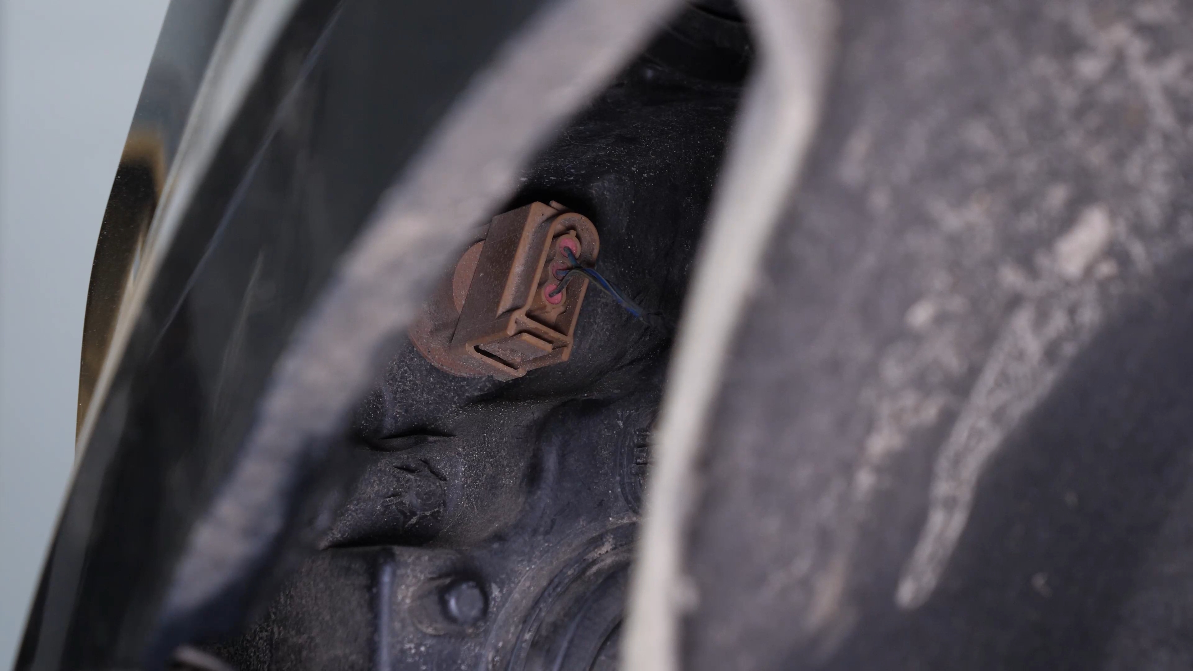 Replace turn signal bulb