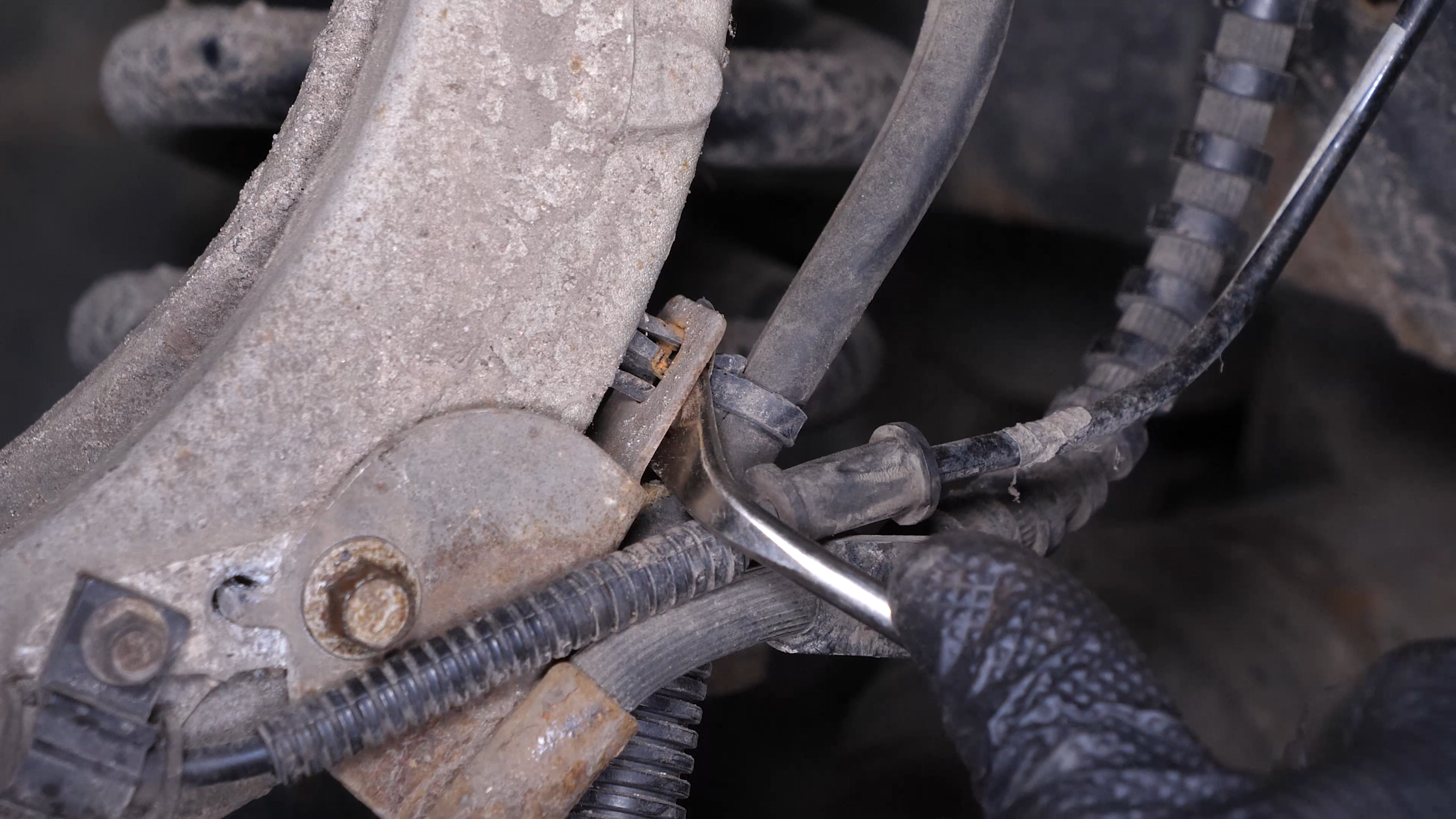 Remove the metal bracket