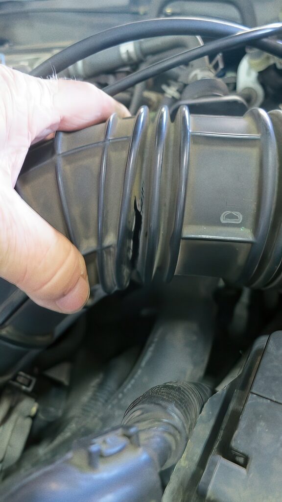 cracked air inlet tube