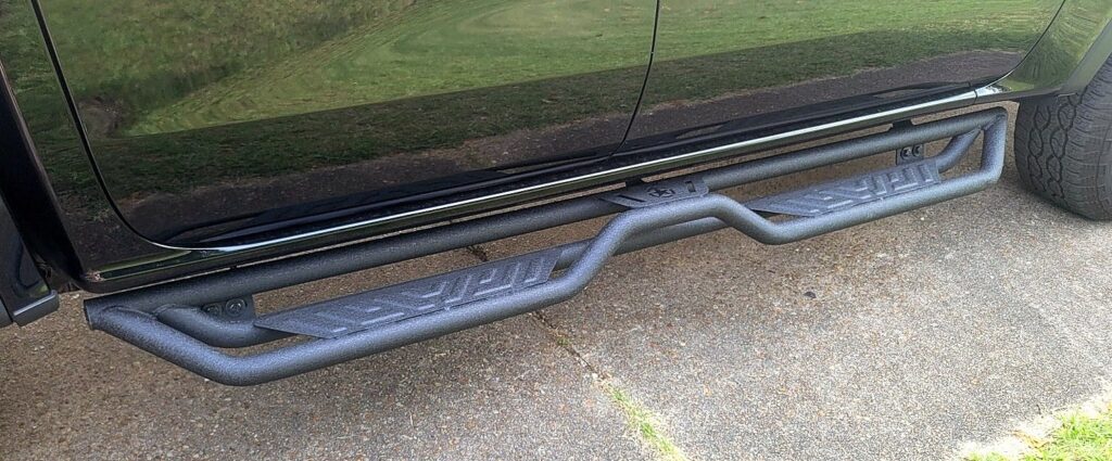 truck nerf bars installed