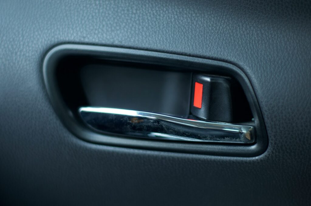 Choosing the Right Door Handle Trim Before You Add It to Cart
