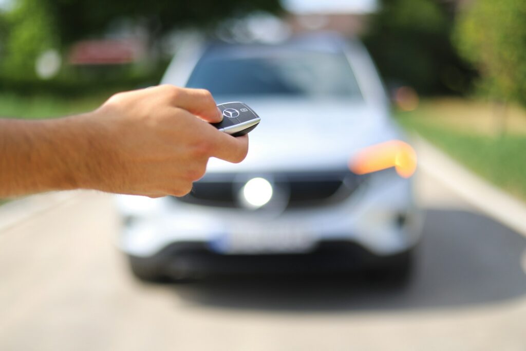 How to Fix Automatic Door Locks on a Car Without the Guesswork
