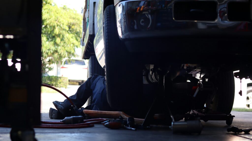How to Choose the Right Sway Bar Kit Before You Add It to Cart