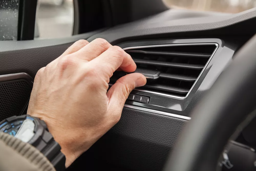 adjusting car air conditioning system