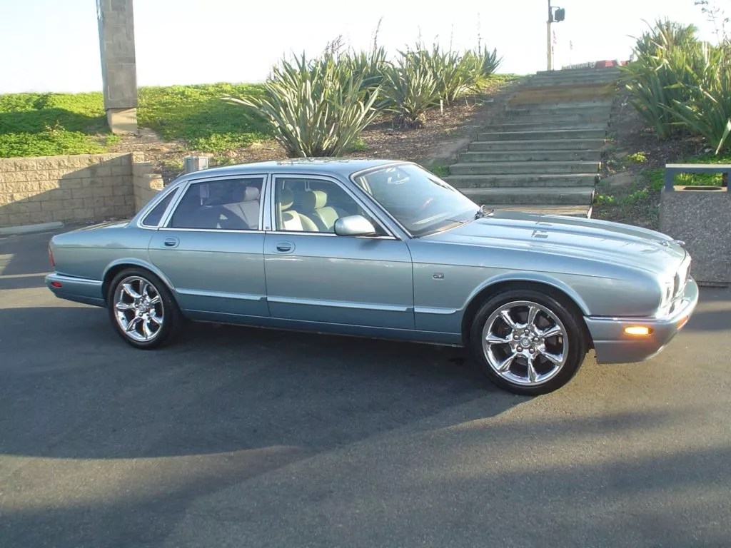 , 2002 Jaguar XJ Road Test